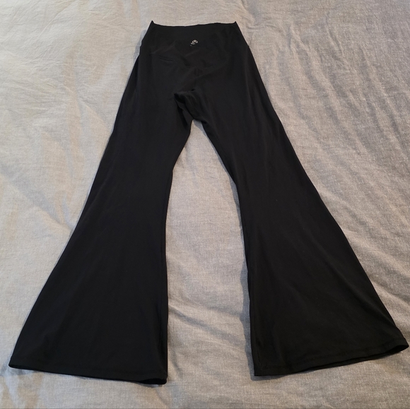 Sunzel Pants - Elegant Black Flare Yoga Pants
